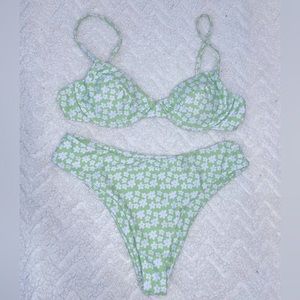 Green and white Aurelle Bikini size small